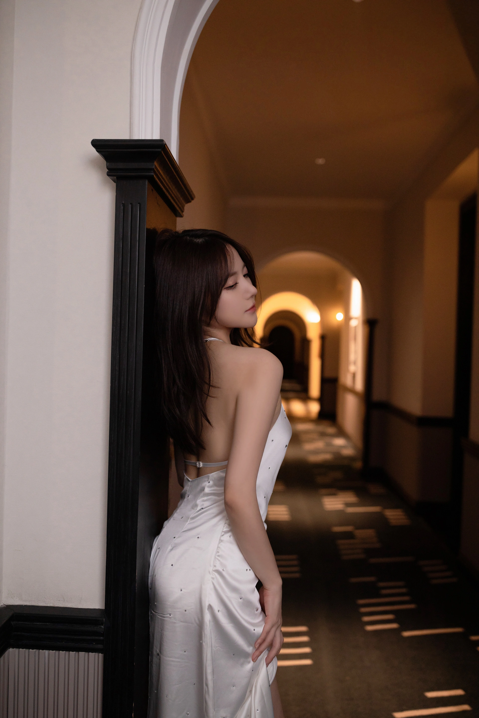 0037 秀人名模鱼子酱Fish内部私购未上架《知江晚》写真 1